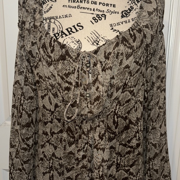 Michael Michael Kors Women’s Blouse - Picture 2 of 7